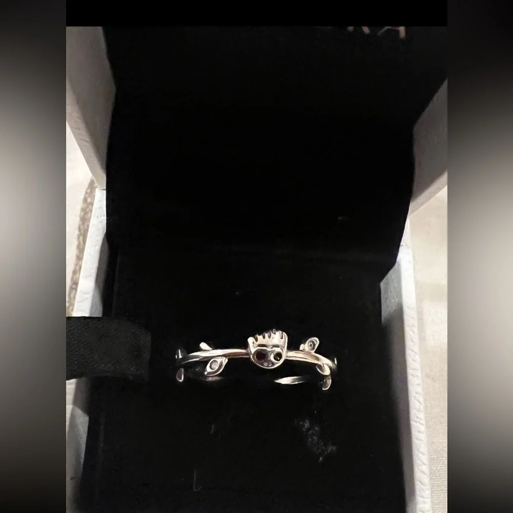 - Marvel Guardians of the Galaxy Groot Leaf Ring size 7.5